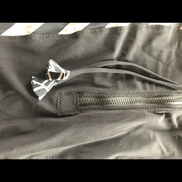 Lululemon top - Picture 4 of 5